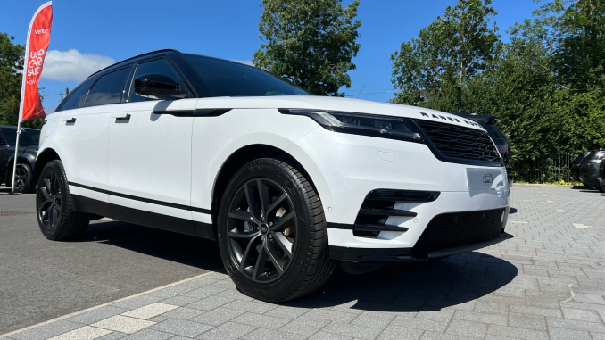 Land Rover Range Rover Velar 2.0 D200 MHEV Belgravia Edition 5dr Auto Diesel Estate - Image 24